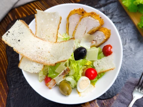Салат «Цезарь с курицей»
