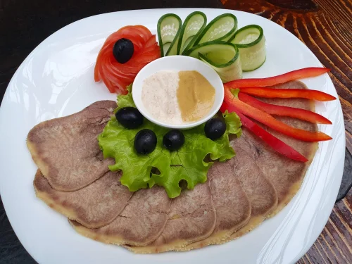 Язык отварной